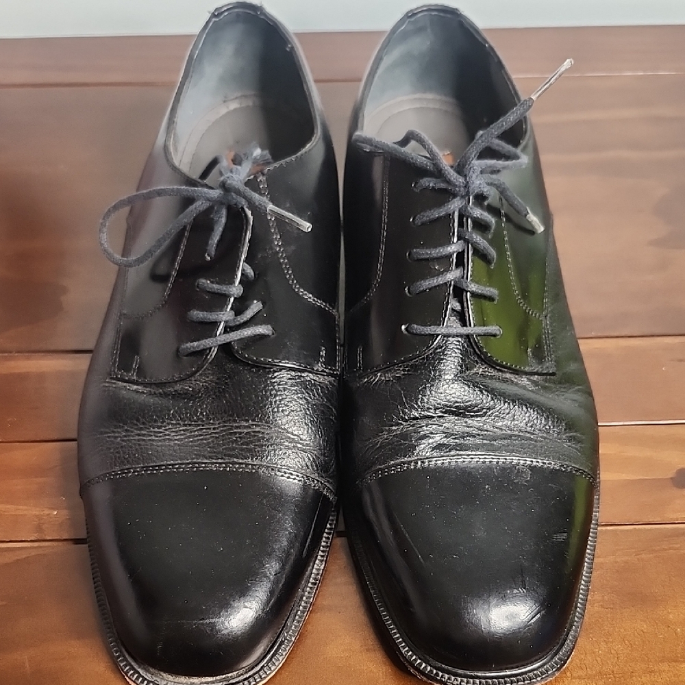 Florsheim Black Leather Oxfords